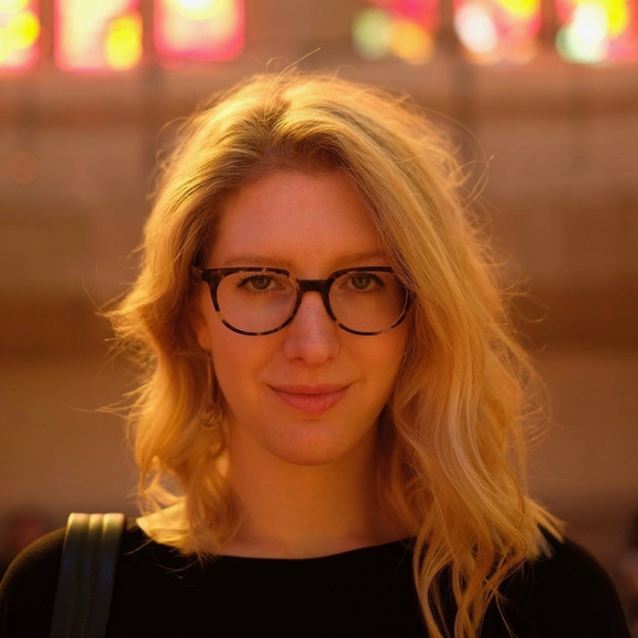 Meet your Posher, Emma - Picture 1 of 1